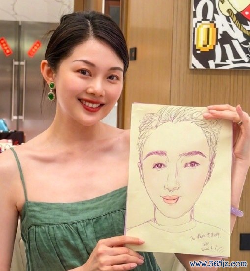 于正晒晚晚画的我方 网友质疑画技，<a href=